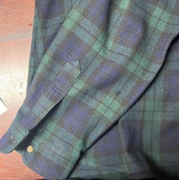 Pendleton Authentic Blackwatch Tartan Shirt Size XL Plaid 100% Wool SMALL HOLE - Picture 12 of 13